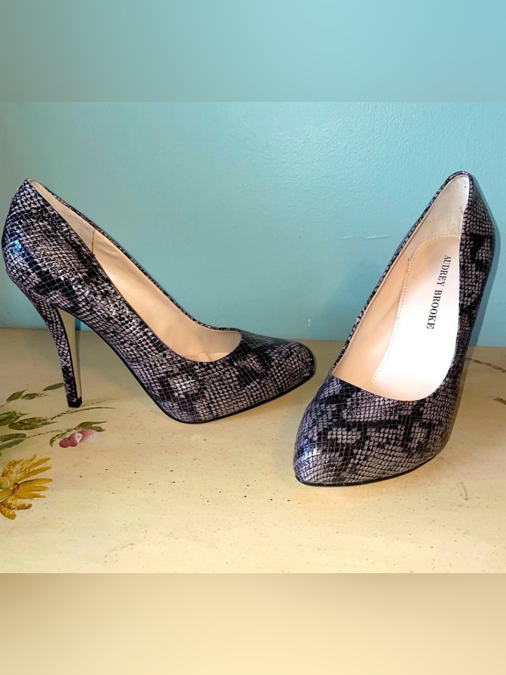 Audrey Brook Brown Tan Faux Reptile Snake Skin Heeled Shoes
